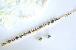 Earrings and bracelet made with Swarovski crystals divuscreations