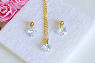 Earrings and necklace from Divus (divuscreations) Shop online for gifts, fashion jewellery India 