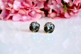 Black Swarovski studded earrings divuscreations