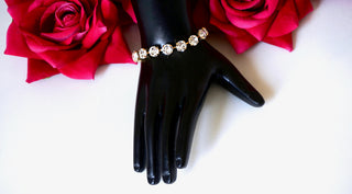 Bracelet and earring set from Divus, shop online 