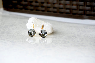 Black & gold earrings made with Swarovski crystals divuscreations