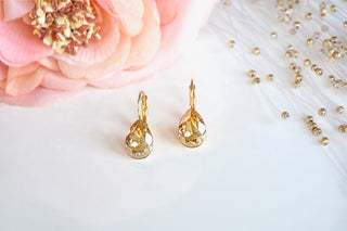 Gold drop earrings divus India